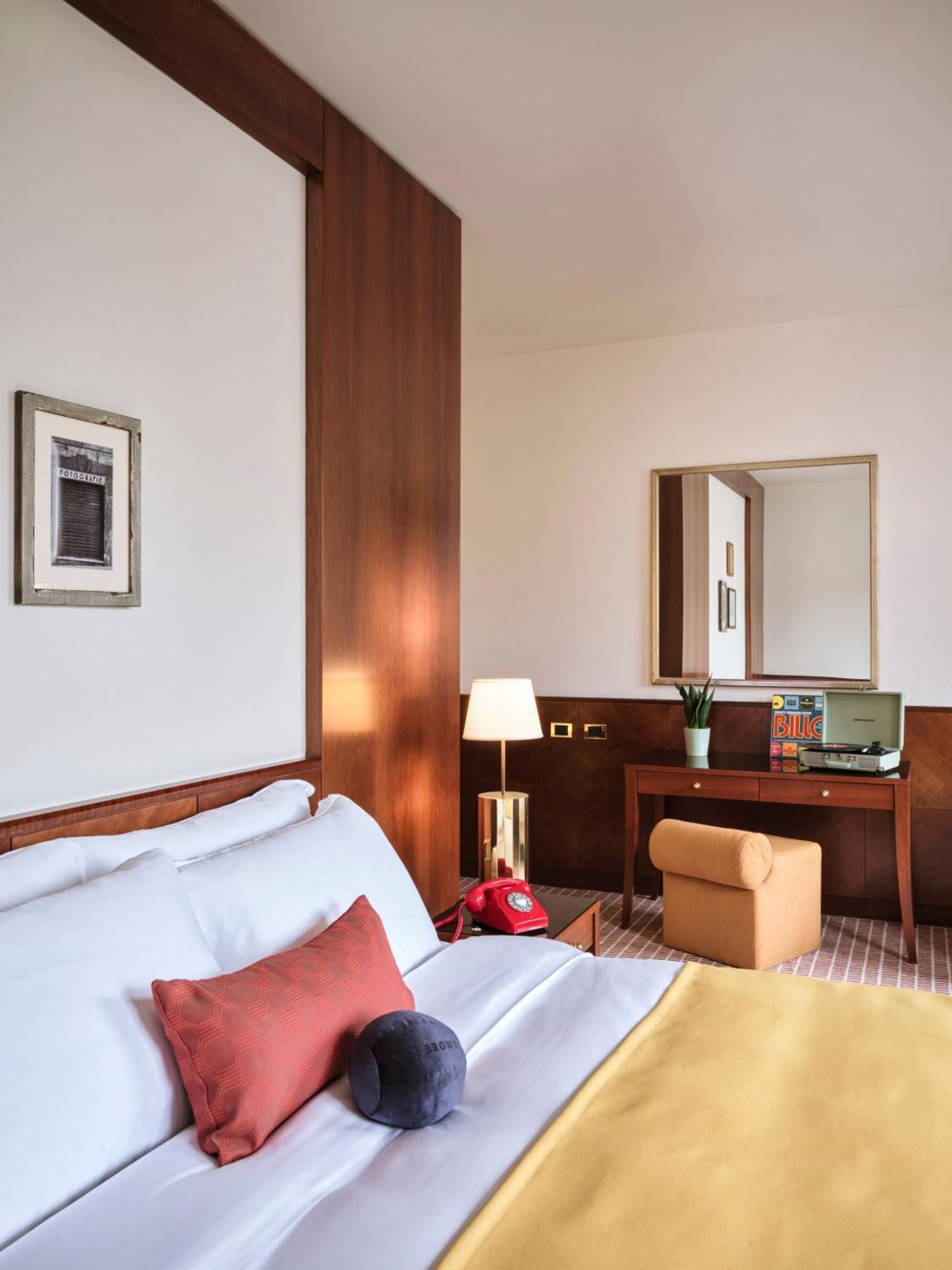 Max Brown Hotel Missori, Part Of Sircle Collection Milano Exteriör bild
